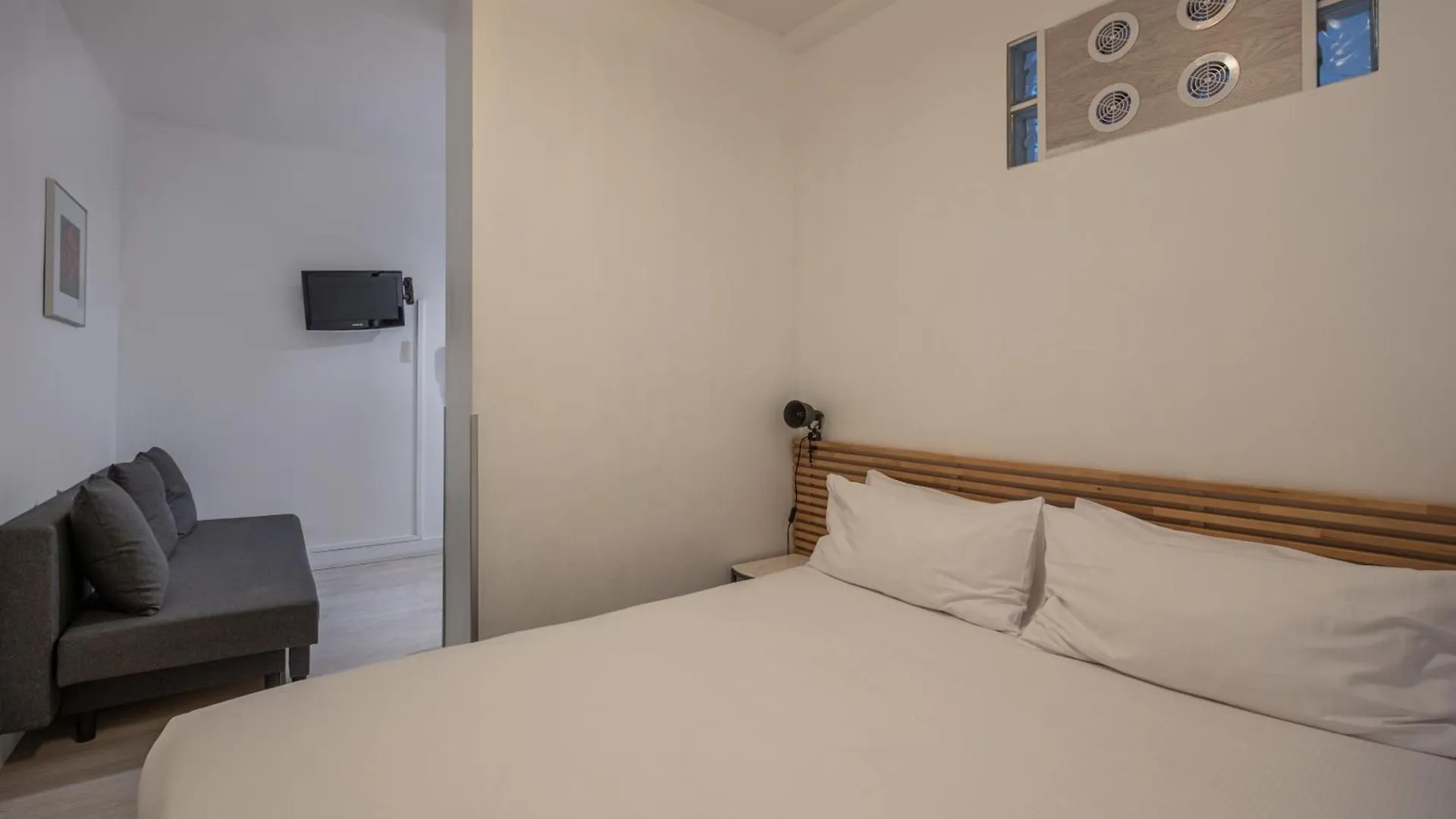 Residence Clignancourt Paris 3*,  France